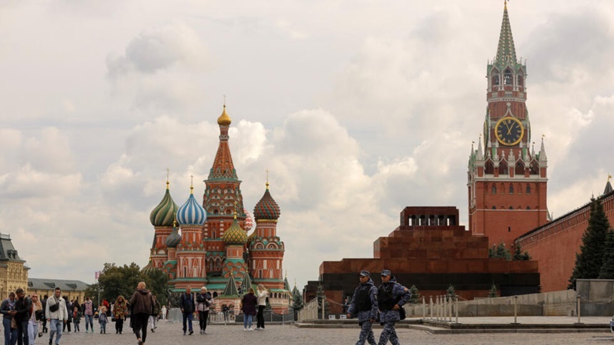 Ce se întâmplă la Moscova? Deplasările oficialilor în străinătate, limitate drastic