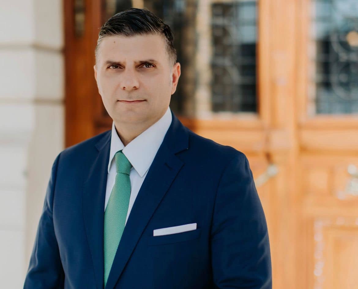 Parlamentul alege pe 18 decembrie noua conducere a ASF / Social-democratul Alexandru Petrescu, favorit pentru şefia Autorităţii – surse