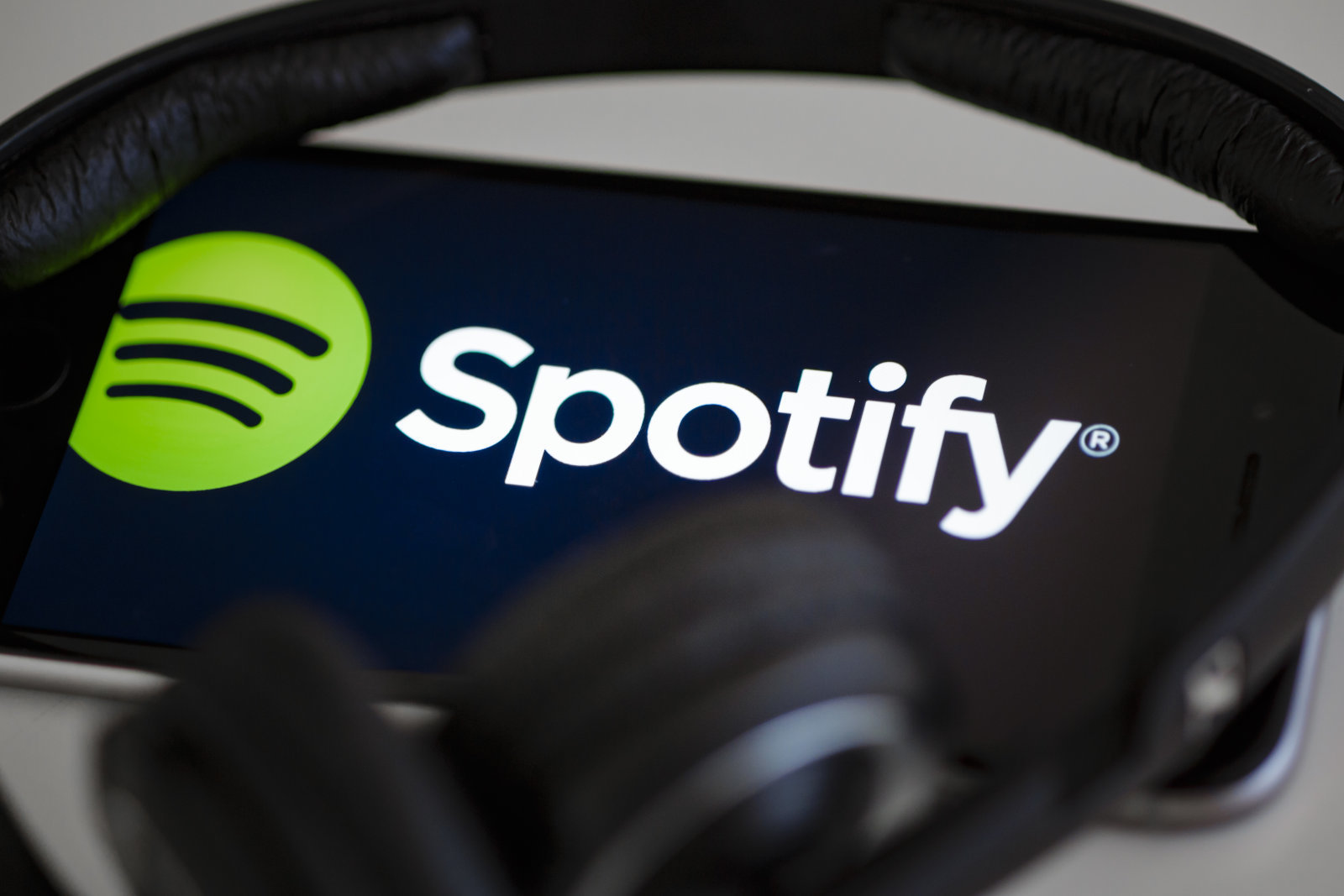 Spotify anunţă concedieri de „aproximativ 17%”