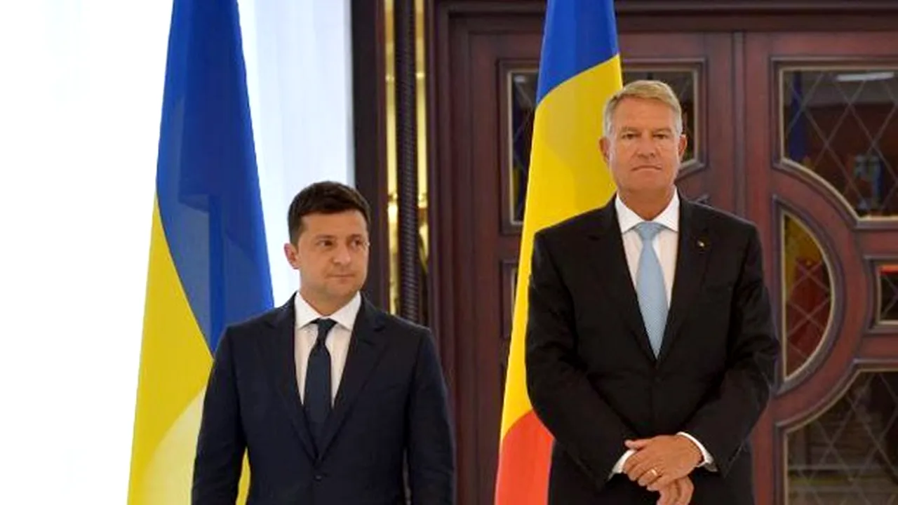Klaus Iohannis a vorbit la telefon  cu Volodimir Zelenski despre sprijin suplimentar pentru Ucraina