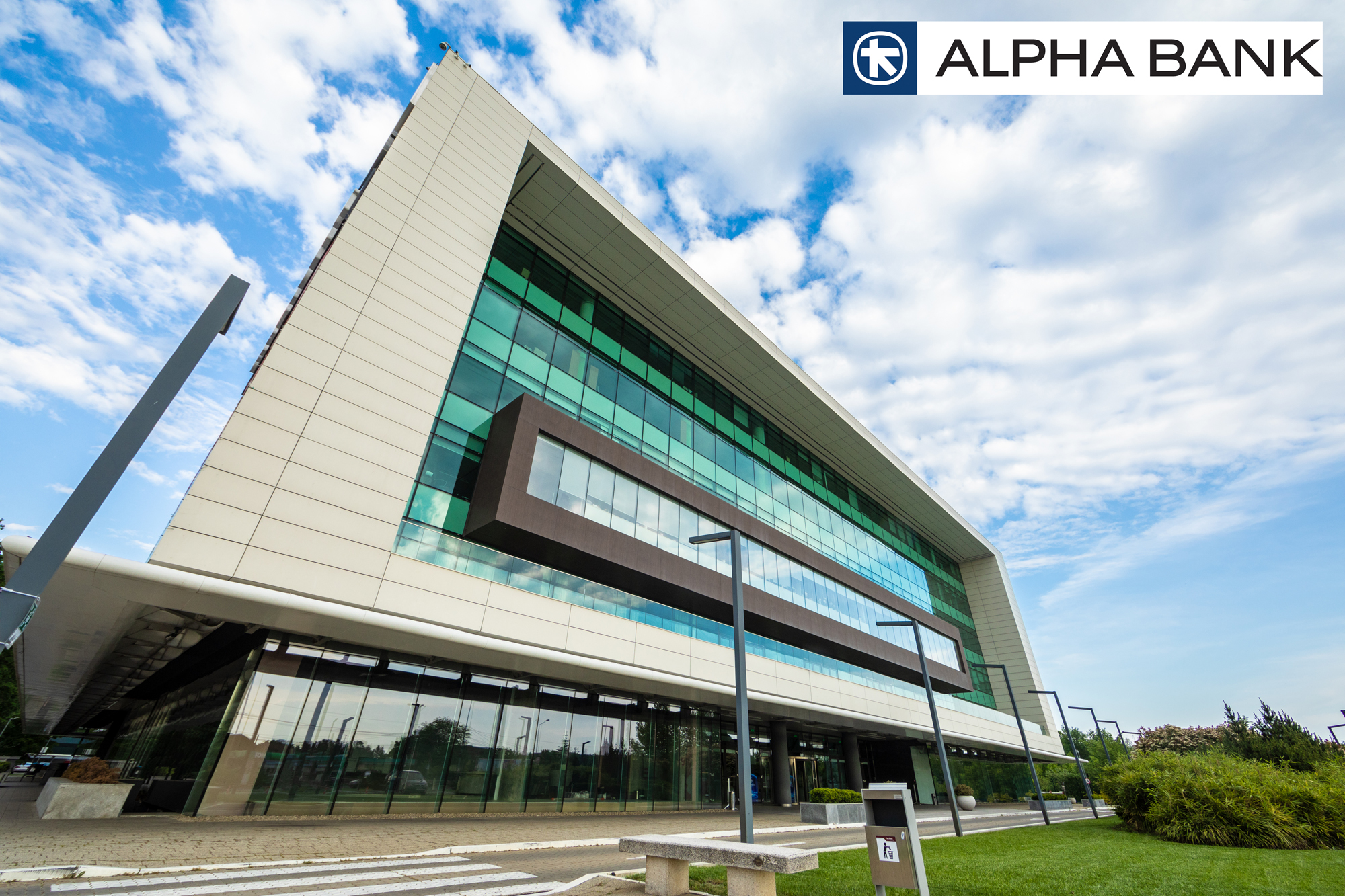 Alpha Bank Romania a finalizat transferul operaţiunilor locale de retail ale Orange Money