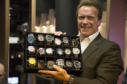 Arnold are probleme în Germania din cauza unui ceas scump