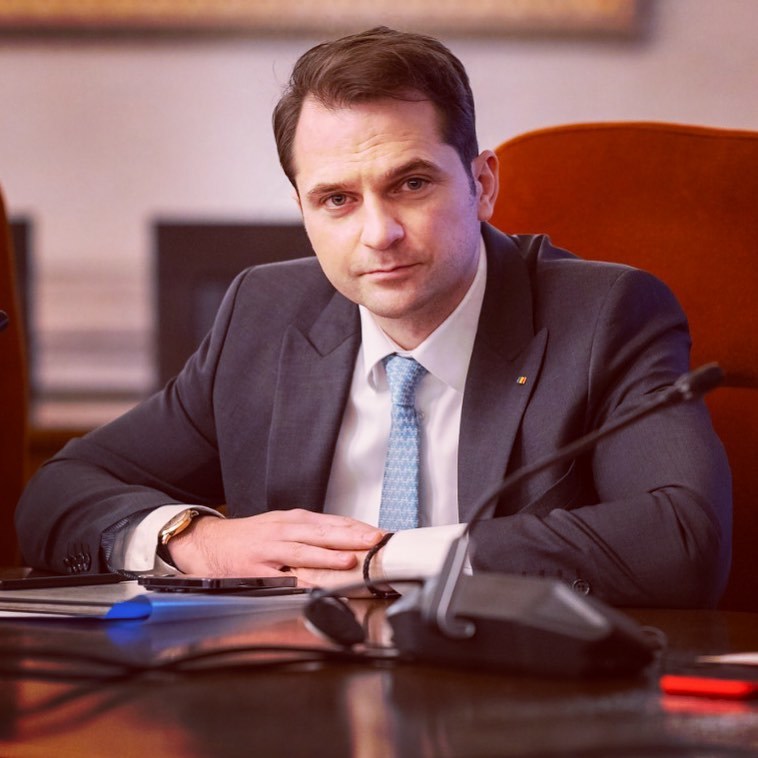 Sebastian Burduja: ”Intenţionăm să păstrăm schema de plafonare a preţurilor din energie până în martie 2025”