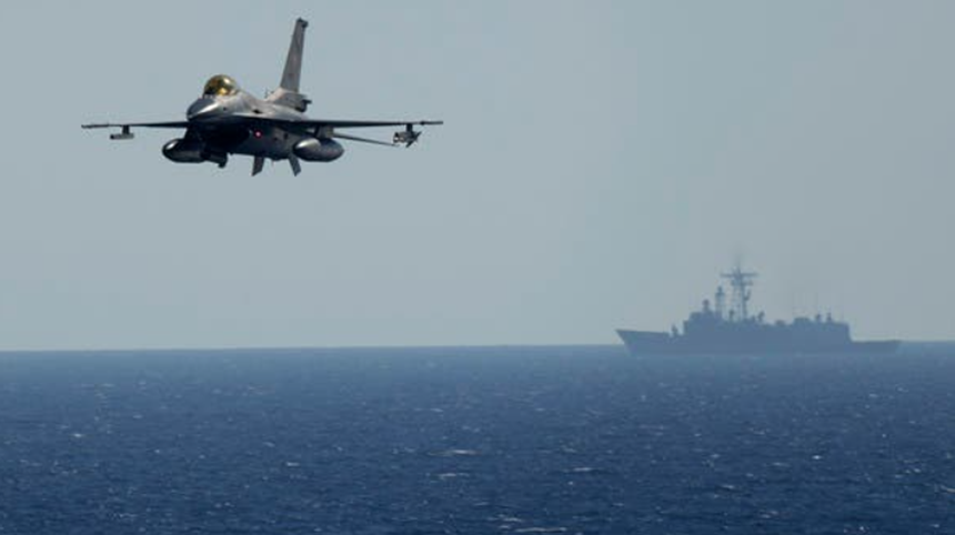 Un avion american de tip F-16 Fighting Falcon s-a prăbușit în Marea Galbenă