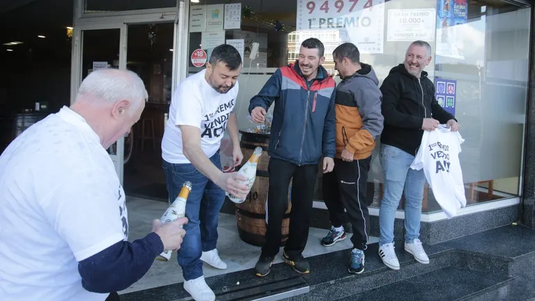 Un român plecat la muncă în Spania a câștigat marele premiu la loto. Ce face cu banii