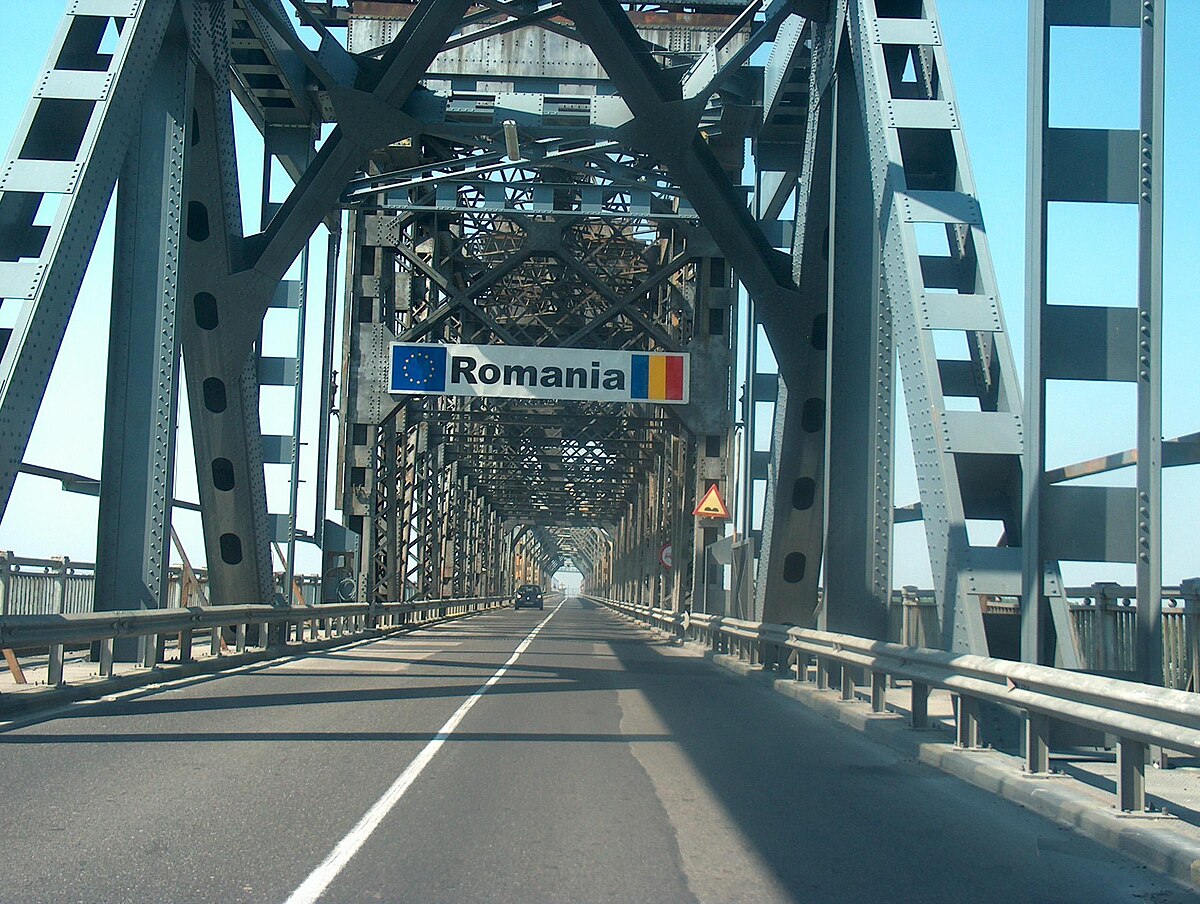 Sunt restricții de circulație pe Podul Prieteniei Giurgiu-Ruse, dintre România și Bulgaria. Până când
