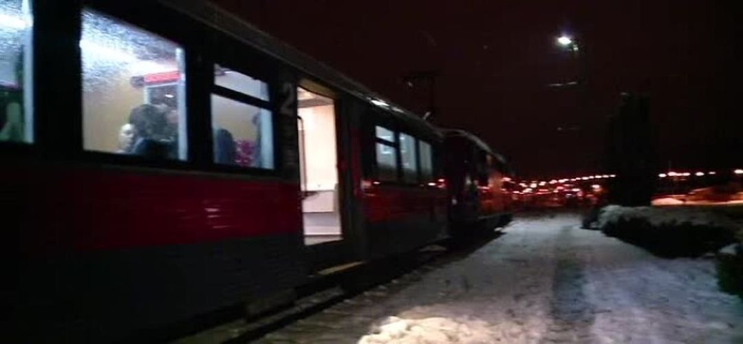 Trafic feroviar întrerupt din cauza ninsorii și viscolului