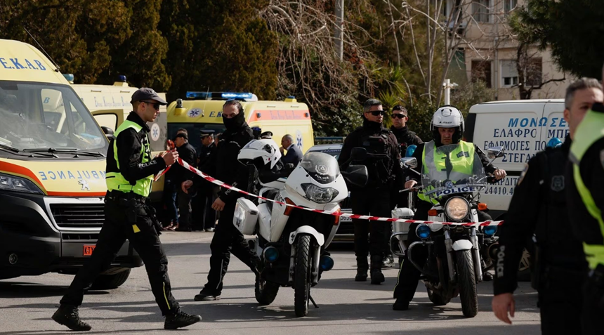 Patru morţi într-un atac armat la sediul companiei maritime European Product Carriers, în sudul Atenei