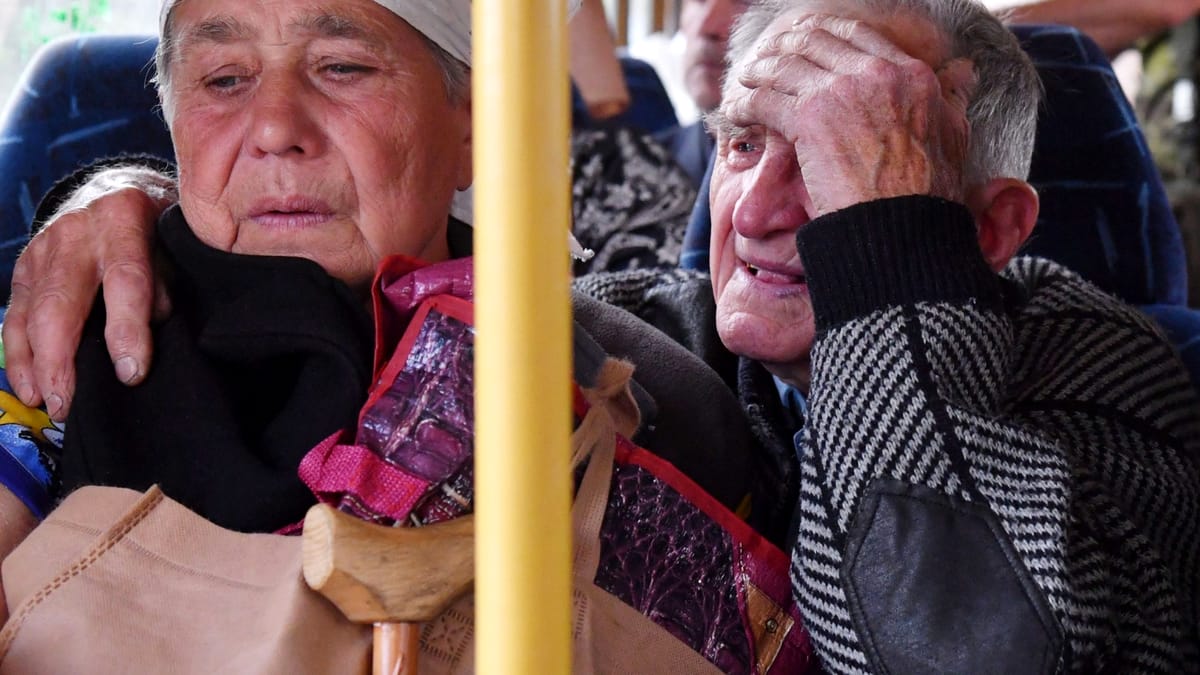 Mii de pensionari dintr-un mare oraș al României pierd gratuitatea pe mijloacele de transport. Care e explicația
