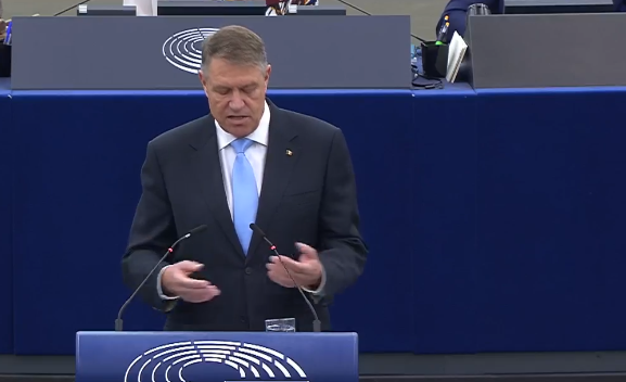 Iohannis, discurs în Parlamentul European: Ne confruntăm cu o erodare a valorilor la nivelul Uniunii Europene