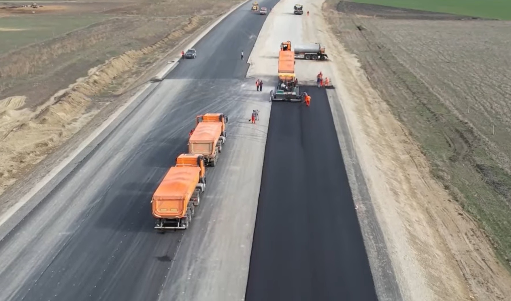 Autostrada Moldovei prinde contur. Se lucrează intens pe toate tronsoanele