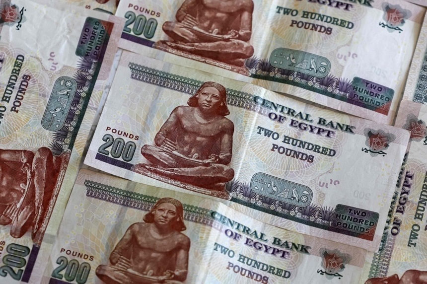 Egiptul a majorat dobânda cheie cu 6 puncte procentuale; lira egipteană a scăzut la un minim record faţă de dolar