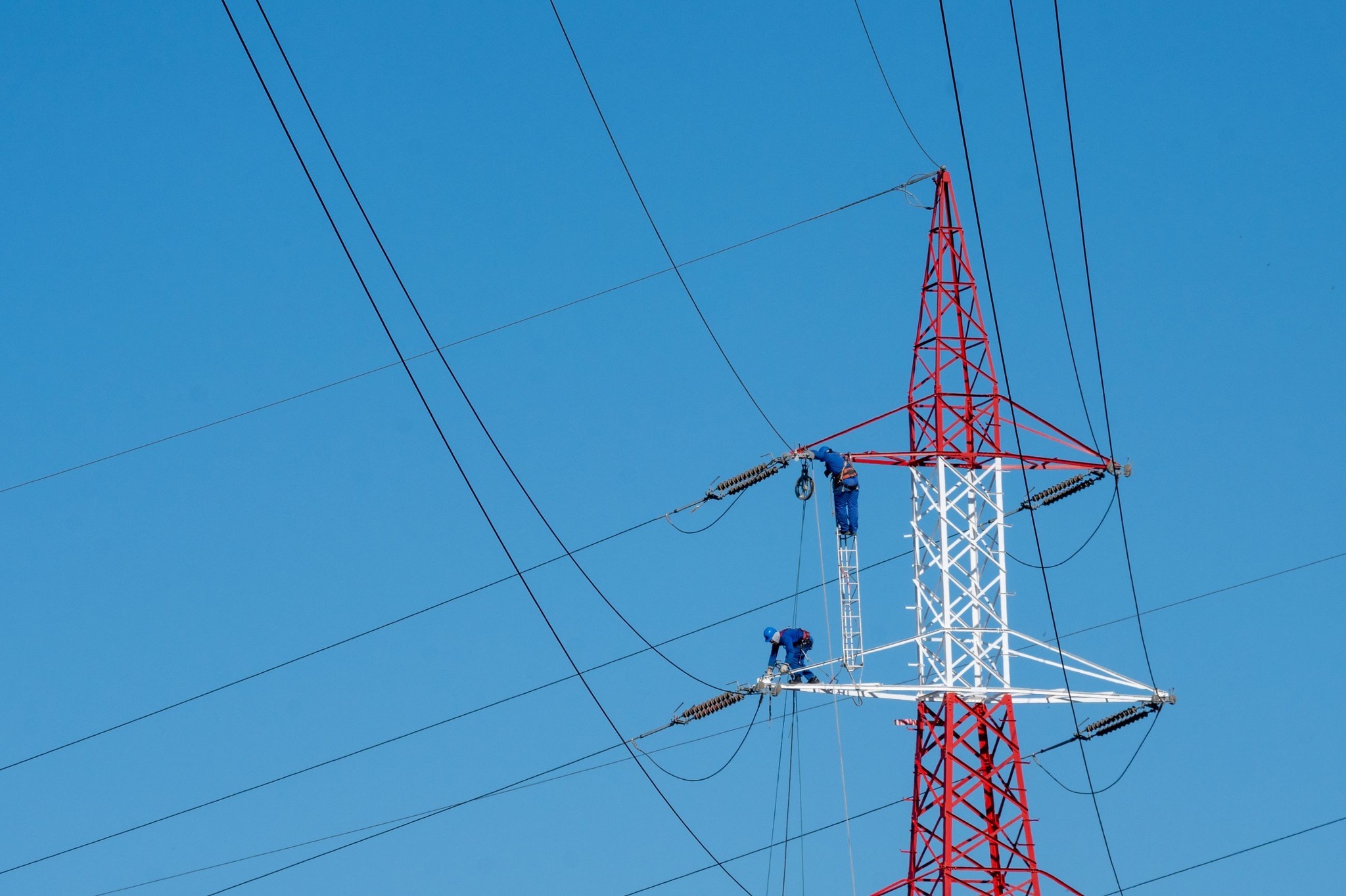 Reţele Electrice Dobrogea a modernizat linii de înaltă tensiune şi staţii de transformare printr-un proiect de aproximativ 11 milioane de lei cofinanţat prin POIM 2014-2020