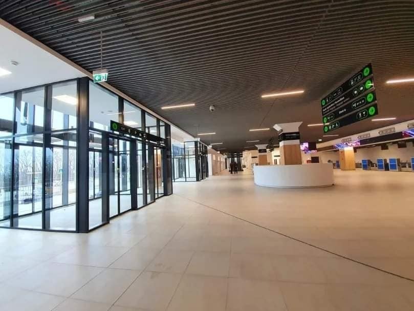 Aeroportul Iaşi va inaugura noul terminal vinerea viitoare, când va fi operată cursa Tarom spre Otopeni / Din 31 martie, vor fi aduse aici toate zborurile către destinaţiile din zona Schengen