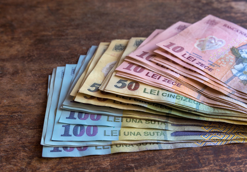 Guvernul a rămas fără bani pentru salariile a trei categorii esențiale de români