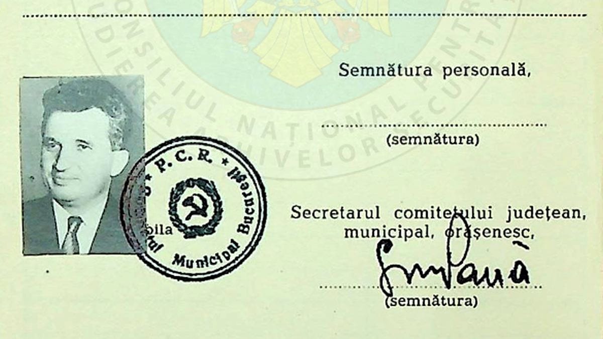 A fost publicat carnetul lui Nicolae Ceaușescu. Câte diplome de doctor avea și cum a ajuns Doctor Honoris Causa în Filipine