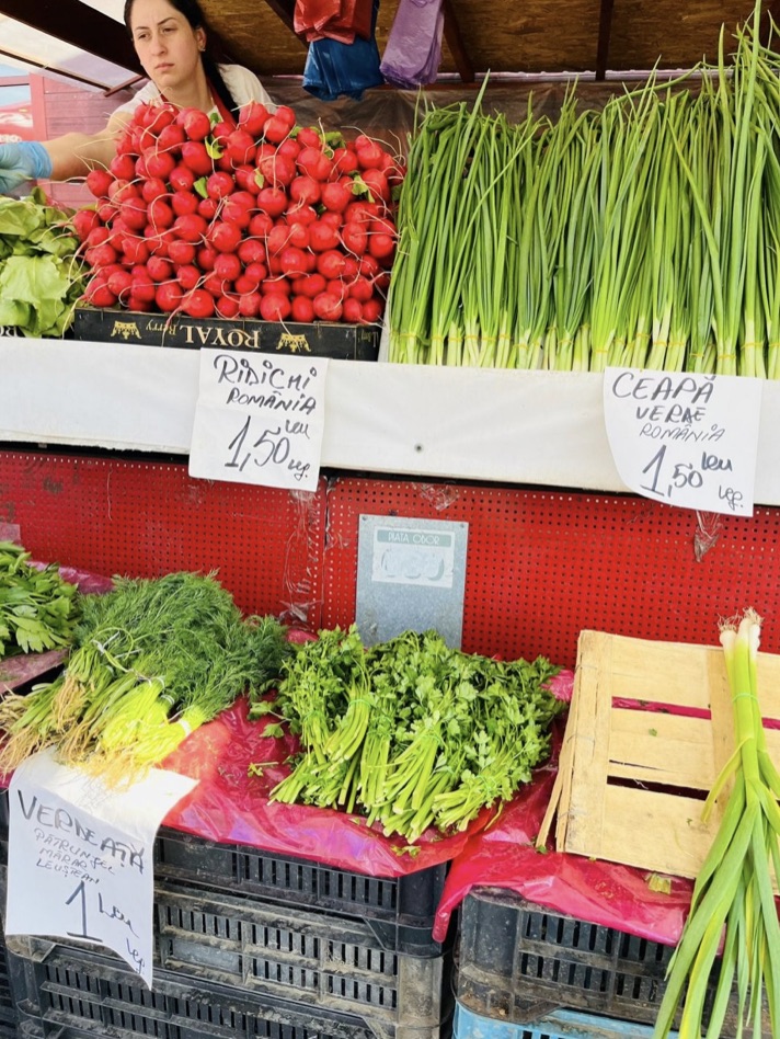 Ce spune Adrian Câciu despre prețul legumelor din Piața Obor