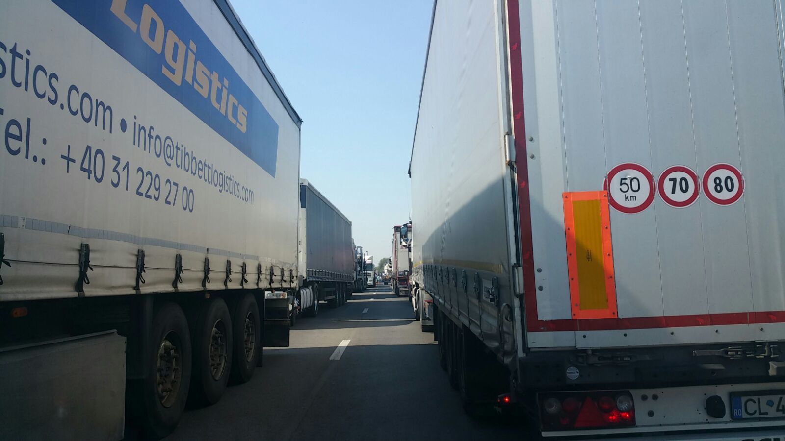 Atenţionare de călătorie transmisă de MAE – Restricţii de circulaţie pentru camioanele de mare tonaj, peste 7,5 tone, în Ungaria / Care sunt excepţiile