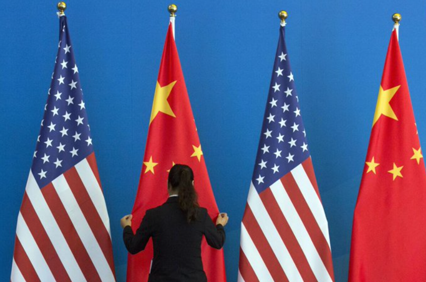 Comisarul pentru Comerţ al UE avertizează în privinţa unei ”înarmări a comerţului”, pe fondul tensiunilor dintre SUA şi China