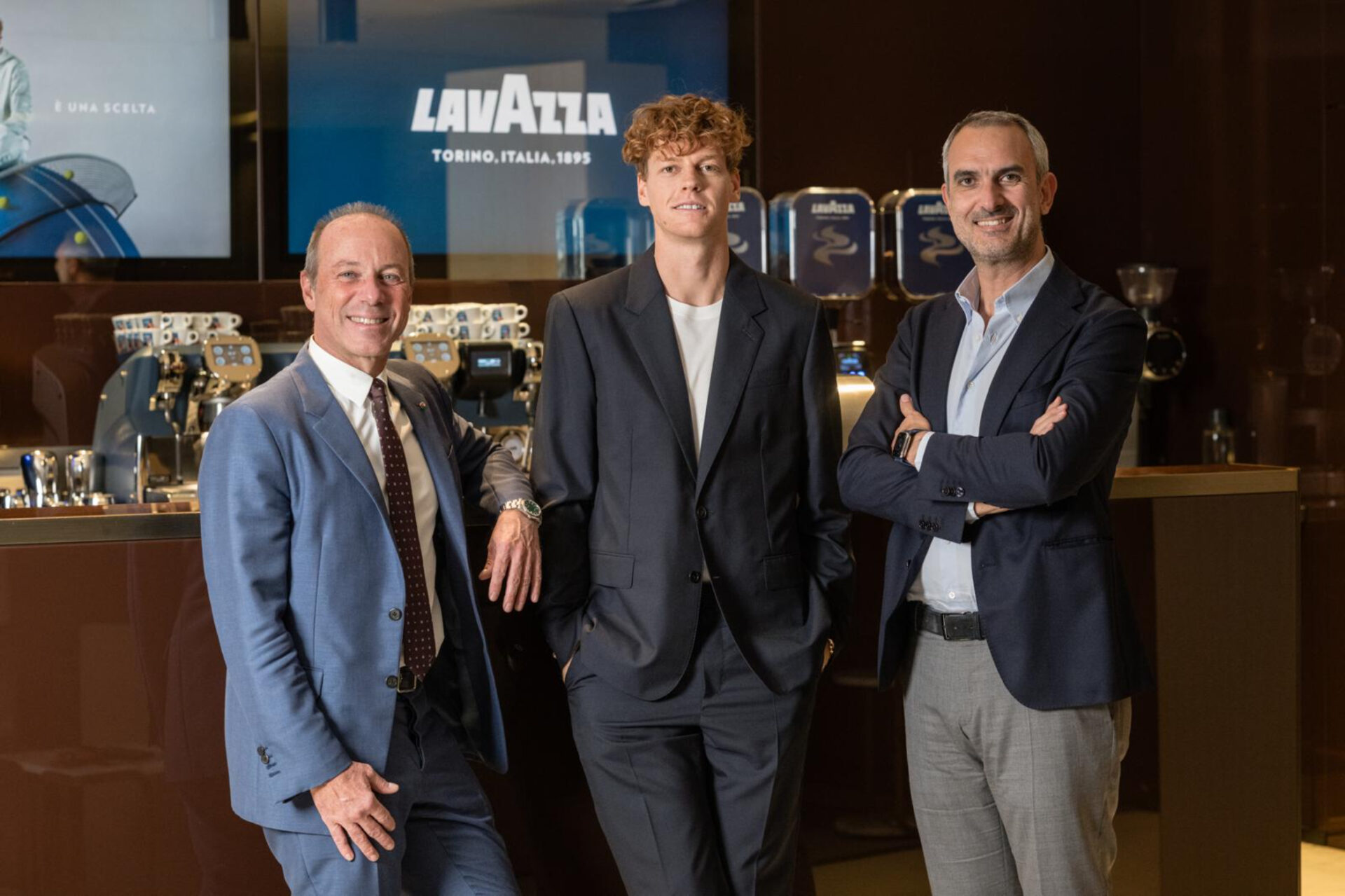 Jannik Sinner, imaginea Lavazza până în 2030. O poveste despre succes care rămâne italiană 100%
