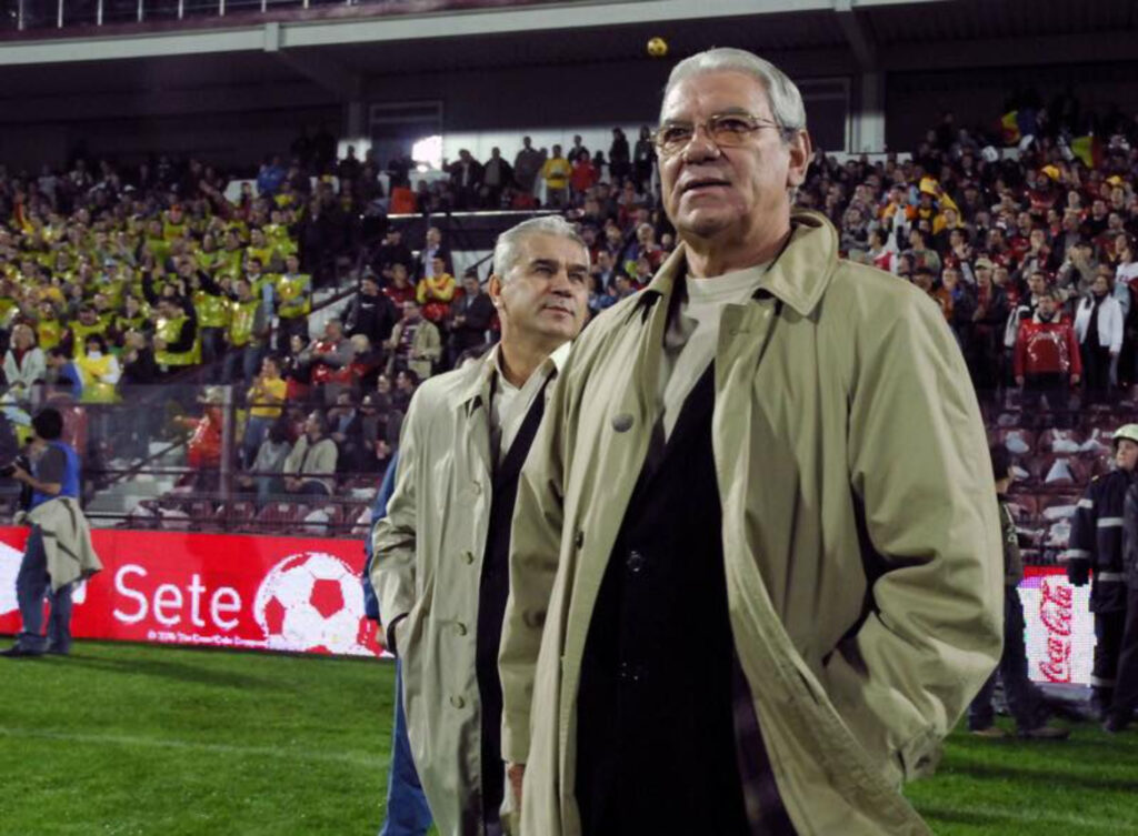A murit Emeric Jenei, legendarul antrenor care a adus mai mare succes din istoria fotbalului românesc!