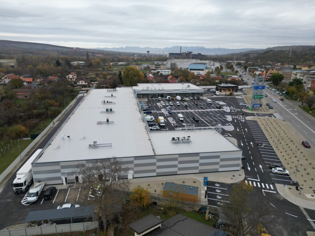 Gică Popescu a inaugurat mall-ul său! Noul centru comercial, investiție de 6 milioane de euro