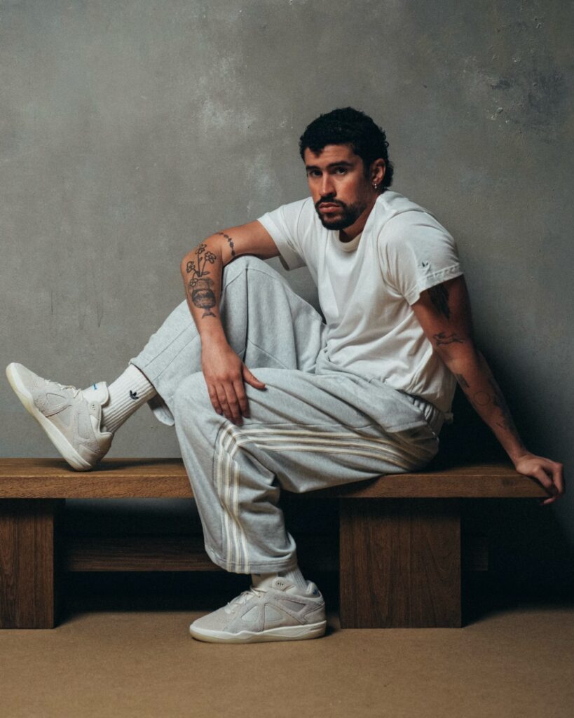 Bad Bunny s-a umplut de bani după ce a promovat noii săi ”teniși” la Super Bowl