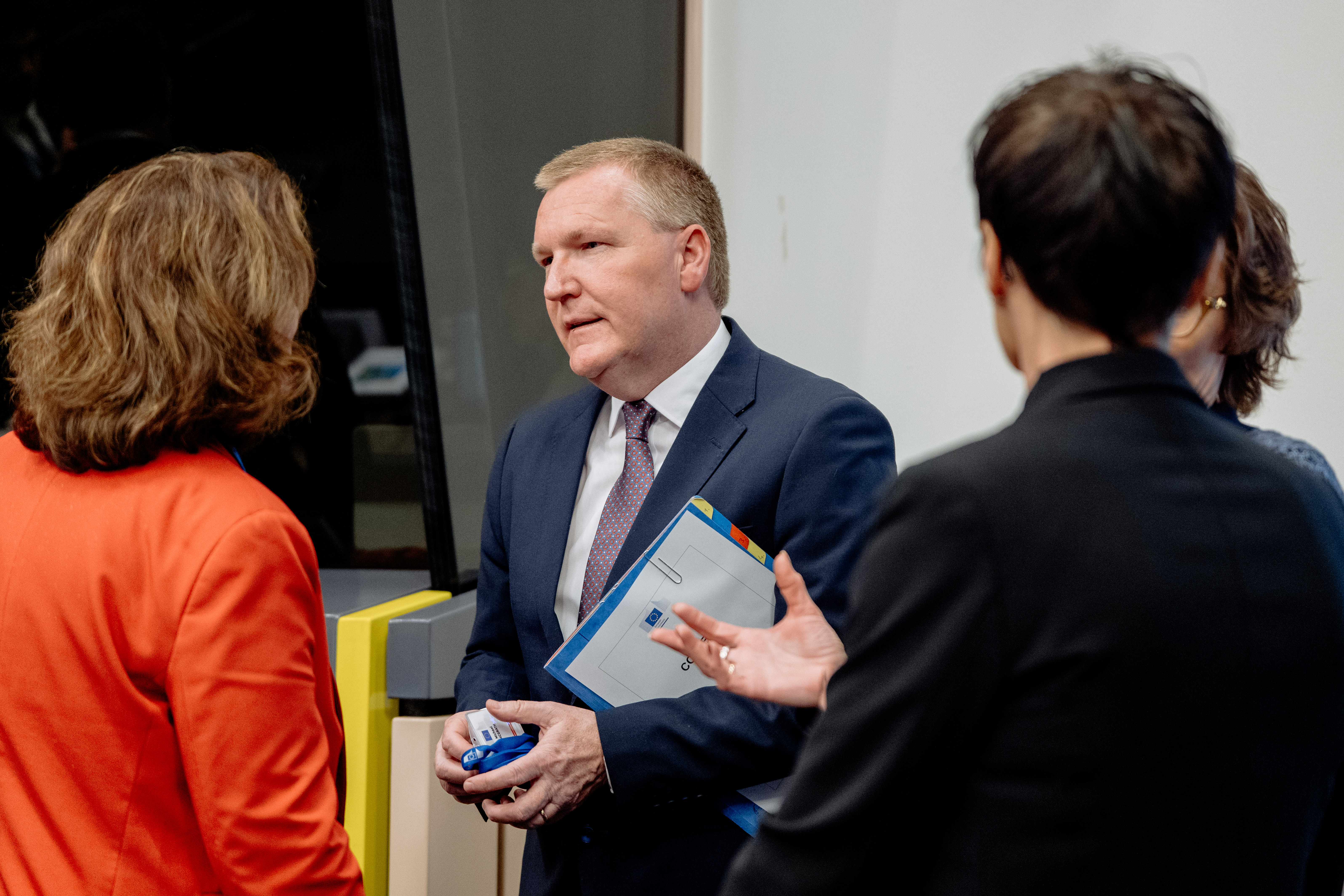 Comisia Europeană reafirmă implementarea noii Directive privind drepturile victimelor înaintea Zilei Europene a Victimelor Criminalității