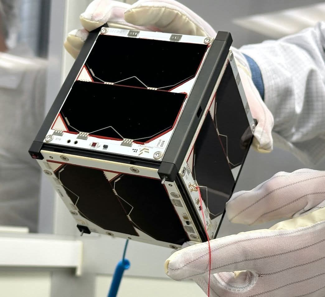 România lansează azi un nou satelit cu SpaceX. URMĂREȘTE LIVE cum tehnologia spațială „Made in România” ajunge pe orbită