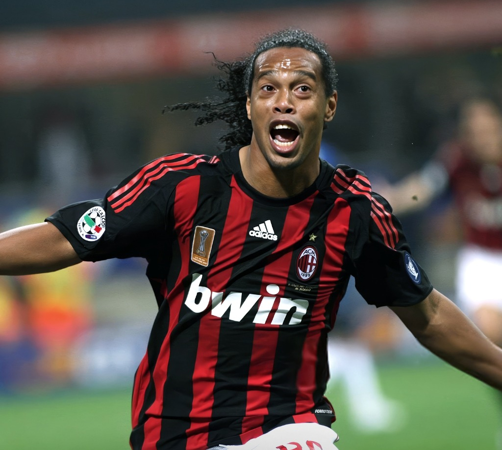 Ronaldinho ar fi ajuns falit. De la 125 de milioane de euro la doar …6 euro în cont