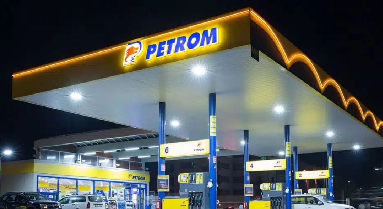 se scumpesc carburanții