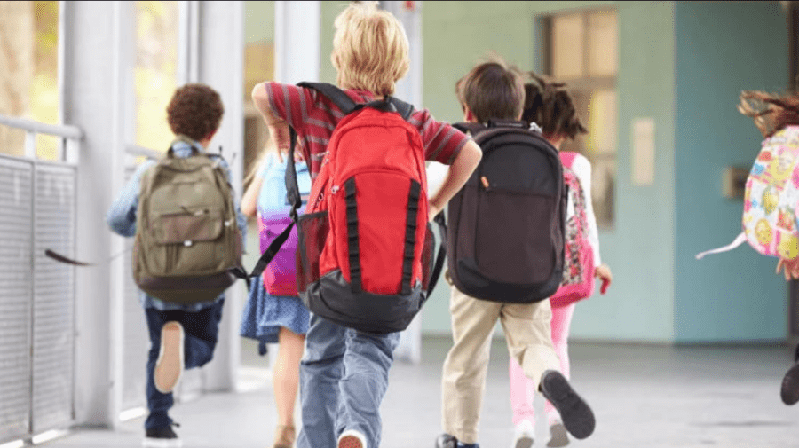 Minivacanța de Paște 2026, câte zile libere sunt! România revine la „epoca marilor vacanțe!” Și vacanța pentru elevi începe mai devreme