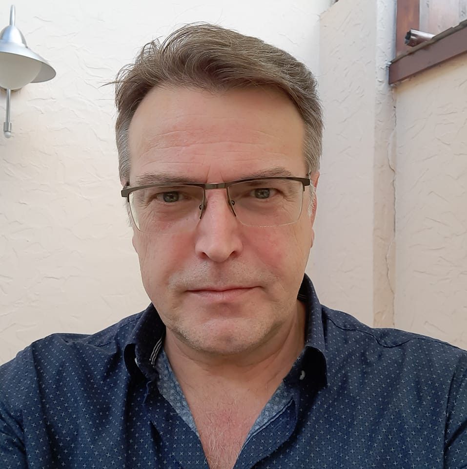 Actorul Ioan Isaiu a murit fulgerător la 56 de ani. Lumea teatrului și televiziunii românești, în doliu