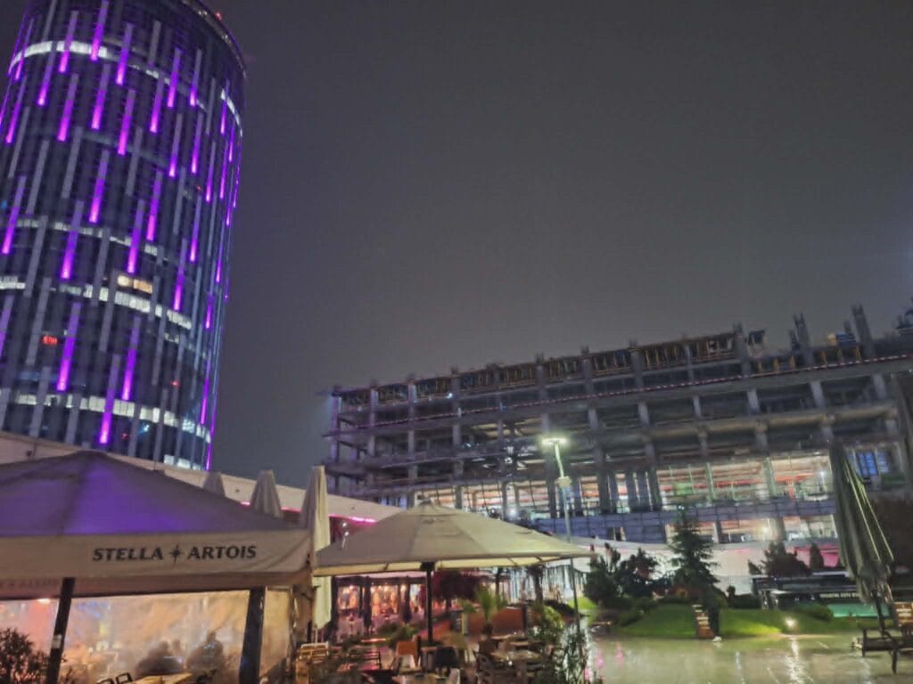 Se construiește un hotel de lux pe Promenada Mall. Inedit proiect de 282 milioane de euro ce va schimba total mall-ul bucureștean