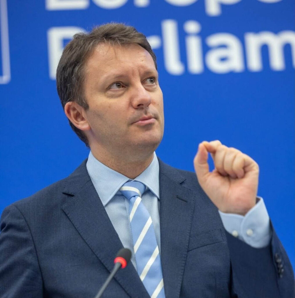 Ce avere are Siegfried Mureșan, propunerea pentru funcția de premier. Încasează peste 265.000 de euro pe an
