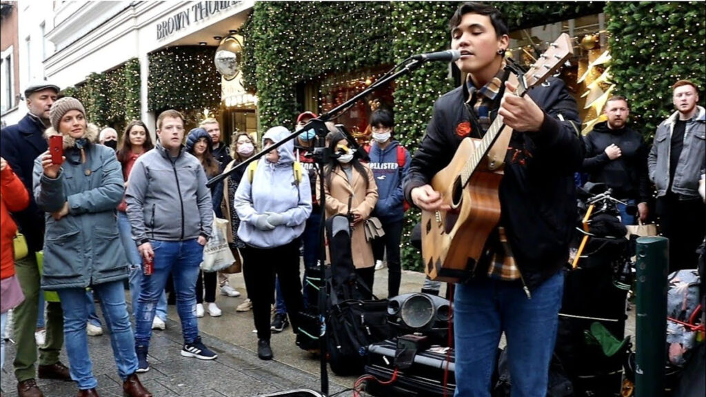Irlanda introduce venitul de bază permanent pentru artiști. Câți bani primesc săptămânal cântăreții, instrumentiștii și compozitorii