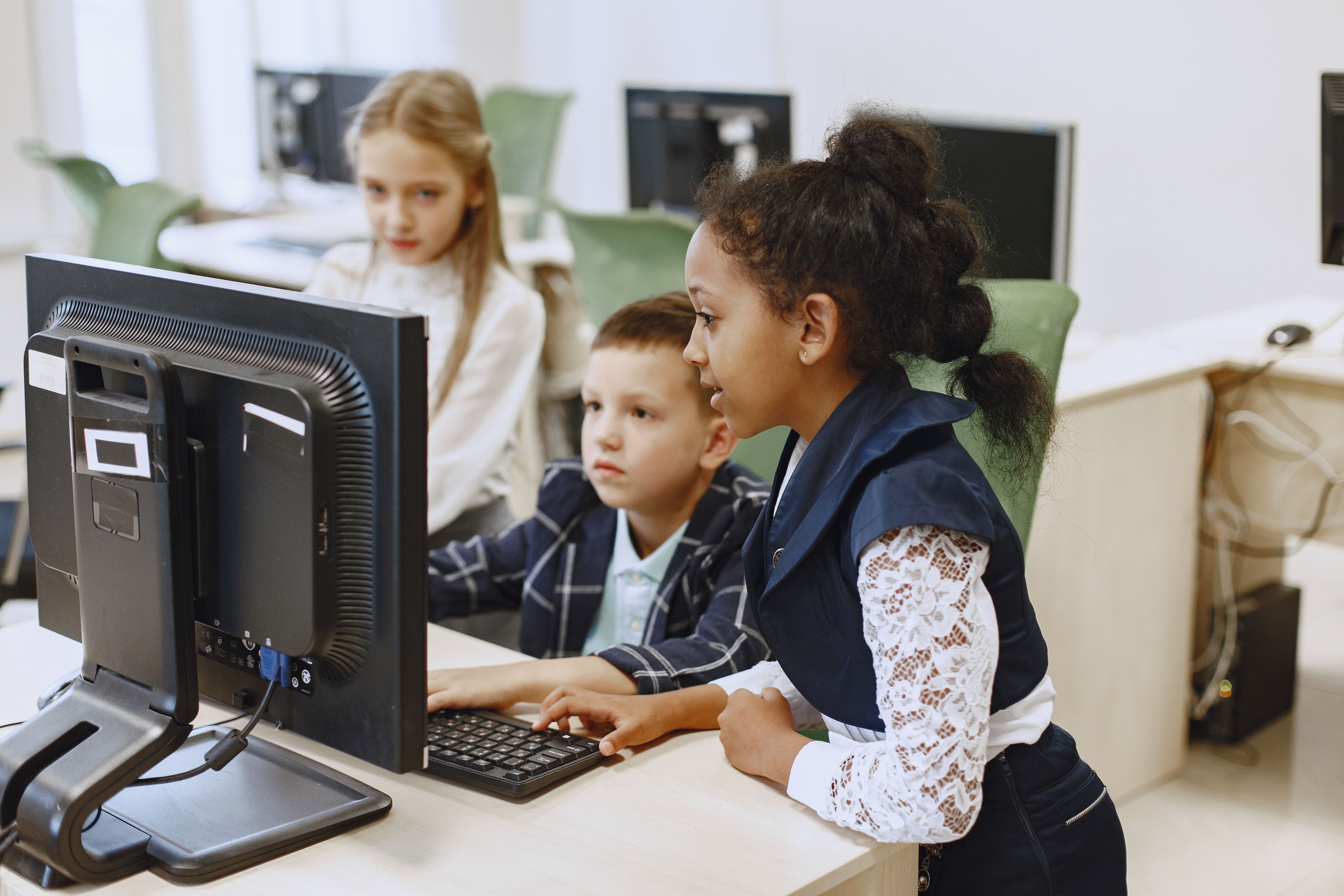 ALL DIGITAL cere ca 10% din fiecare proiect tehnologic european să fie dedicat incluziunii digitale